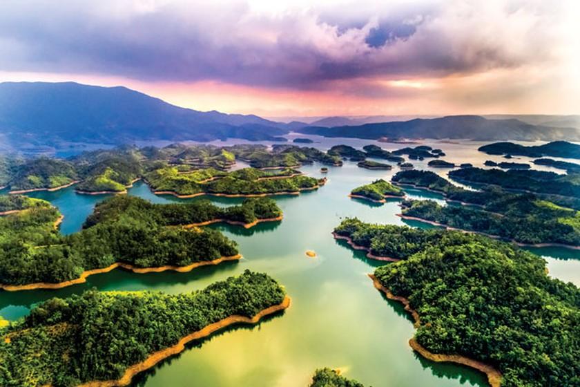 Du lịch Tà Đùng – Khám phá vẻ đẹp đại ngàn ở Đắk Nông
