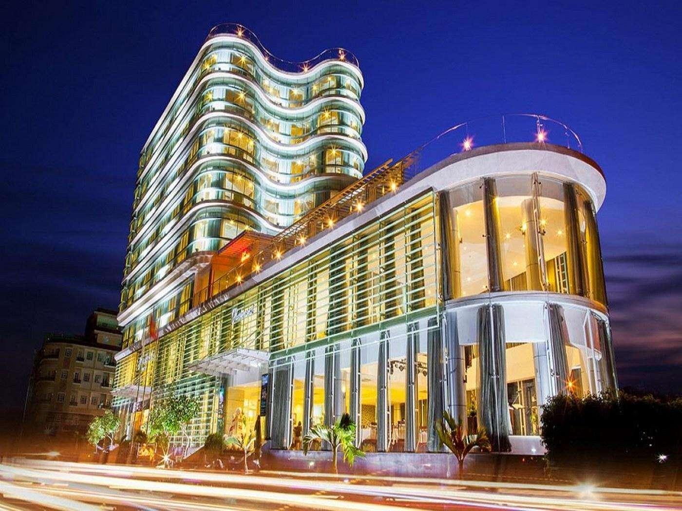 <em>River Hotel Ha Tien - Khách sạn Hà Tiên</em>