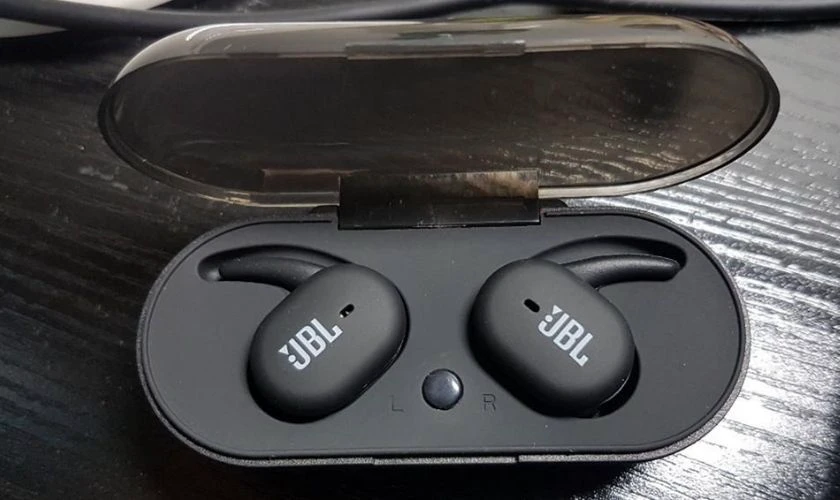 Cách sử dụng tai nghe Bluetooth JBL TWS4 đạt chuẩn, hiệu quả