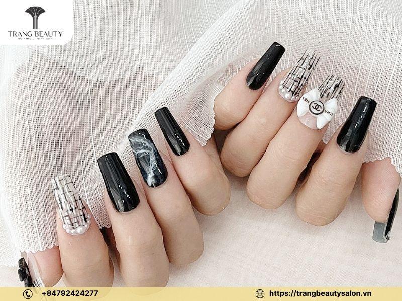 Top 15+ mẫu nail trong suốt đơn giản, đẹp trong trẻo nhất 12