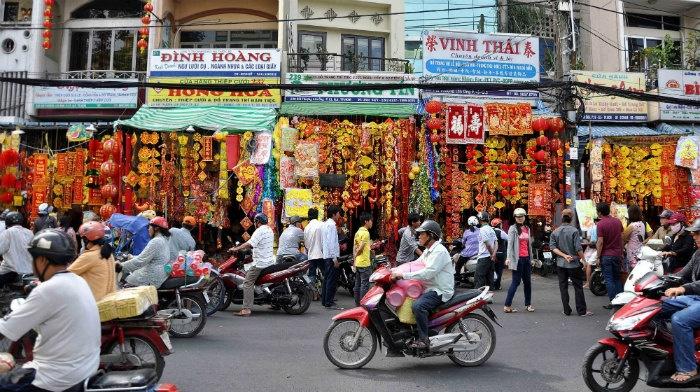 Màu sắc chợ Lớn quận 6 ngày tết