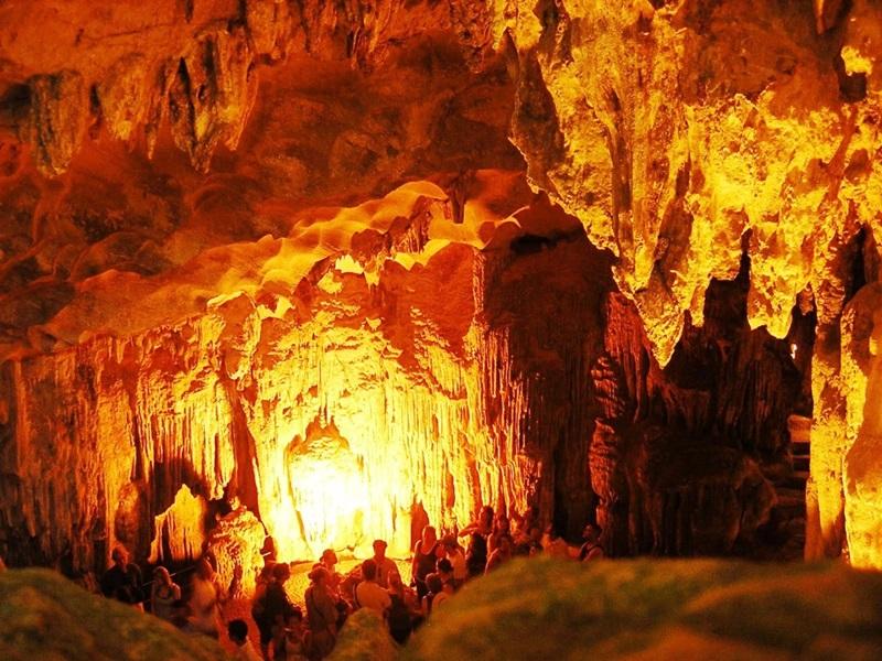 Sung Sot Cave Halong Bay – All You Should Know about Surprise Cave